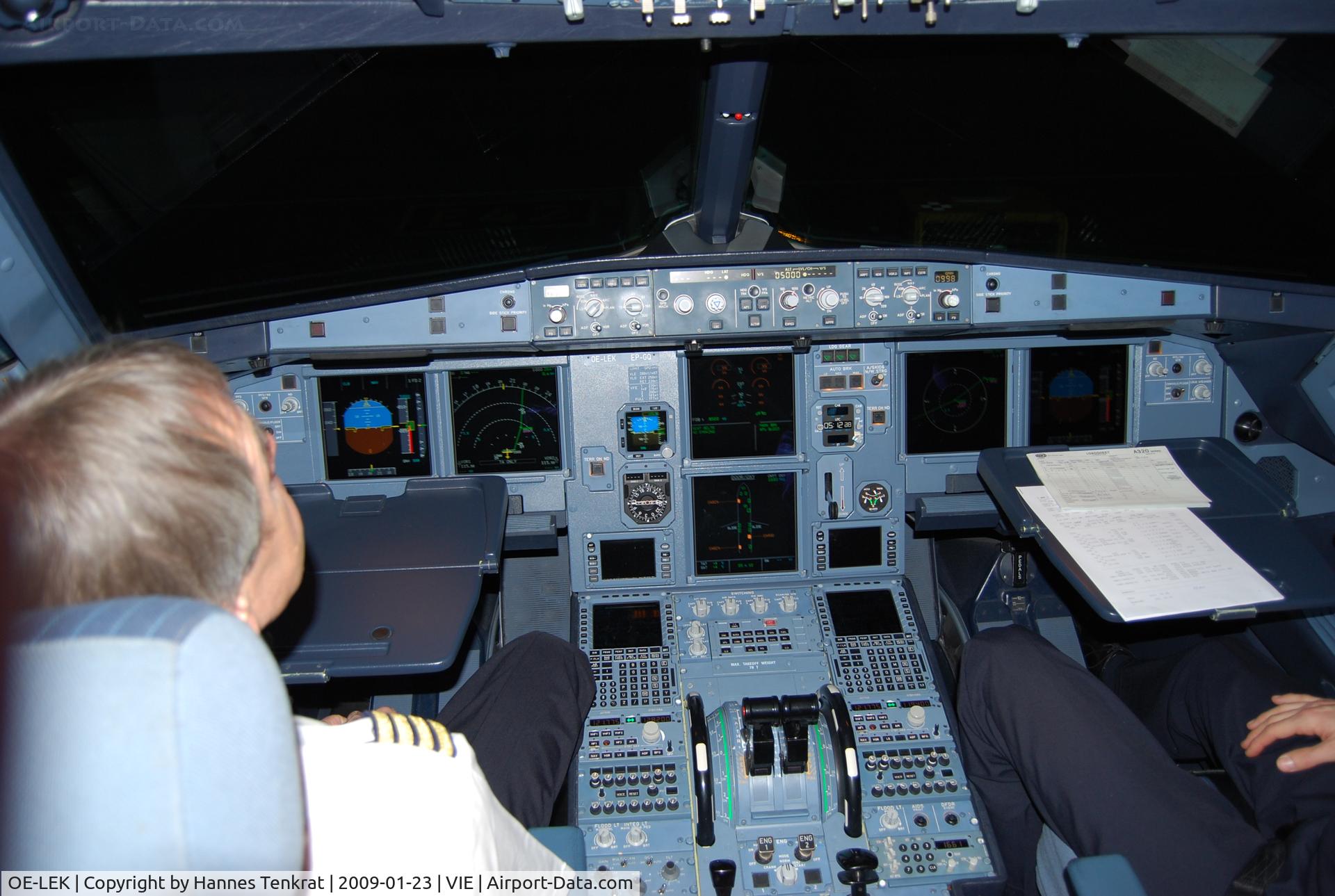 OE-LEK, 2007 Airbus A319-112 C/N 3019, FlyNIKI Airbus A319 OE-LEK 