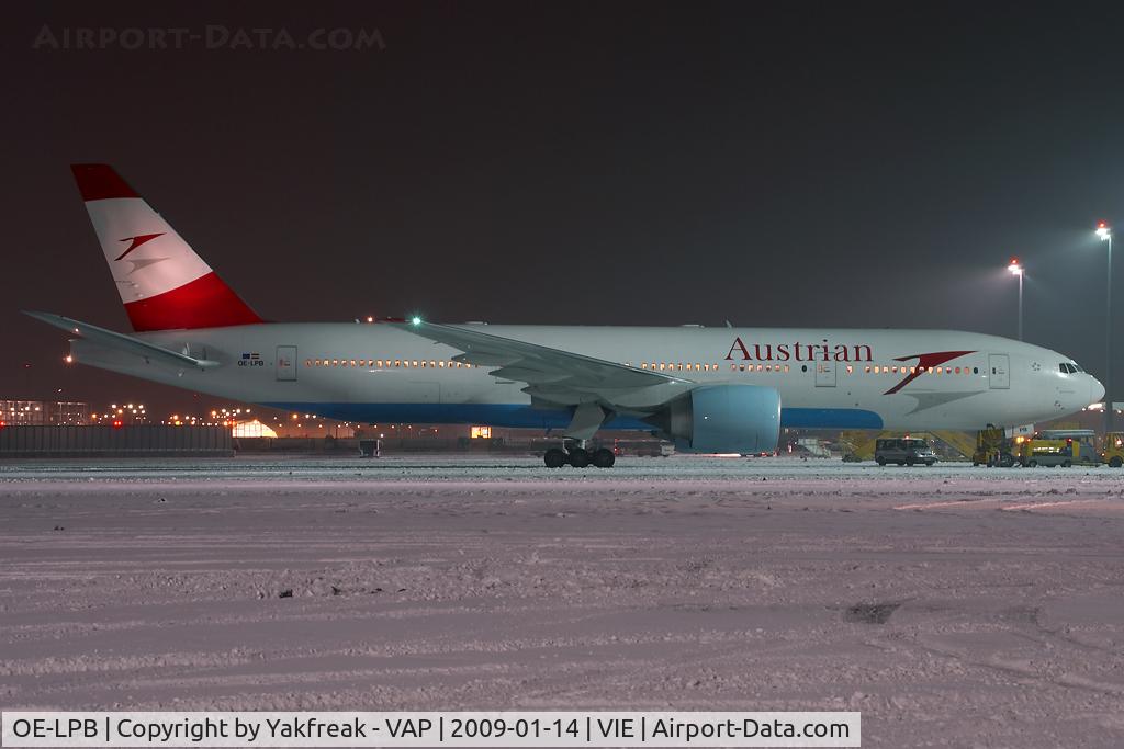 OE-LPB, 1998 Boeing 777-2Z9/ER C/N 28699, Austrian Airlines Boeing 777-200