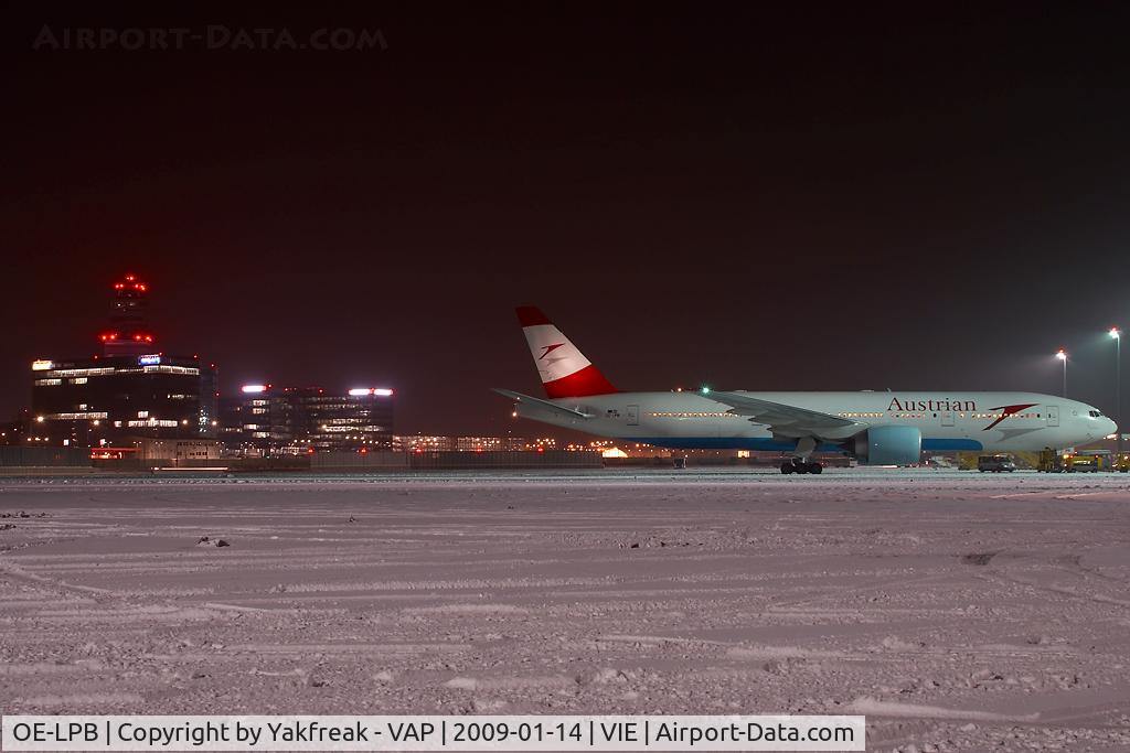 OE-LPB, 1998 Boeing 777-2Z9/ER C/N 28699, Austrian Airlines Boeing 777-200
