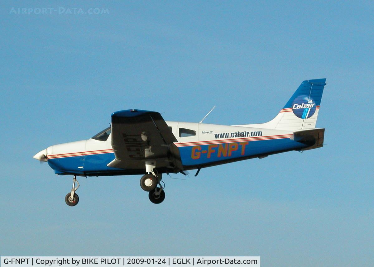 G-FNPT, 2002 Piper PA-28-161 Warrior III C/N 2842163, FINALS FOR RWY 25
