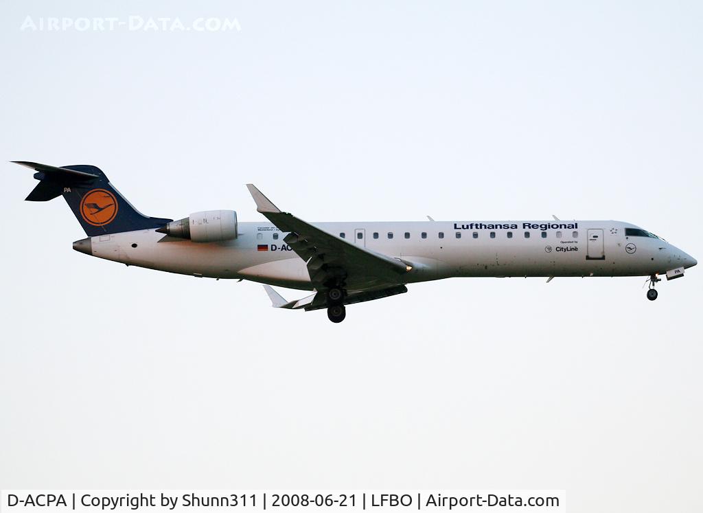 D-ACPA, 2001 Canadair CRJ-701ER (CL-600-2C10) Regional Jet C/N 10012, Landing rwy 14R