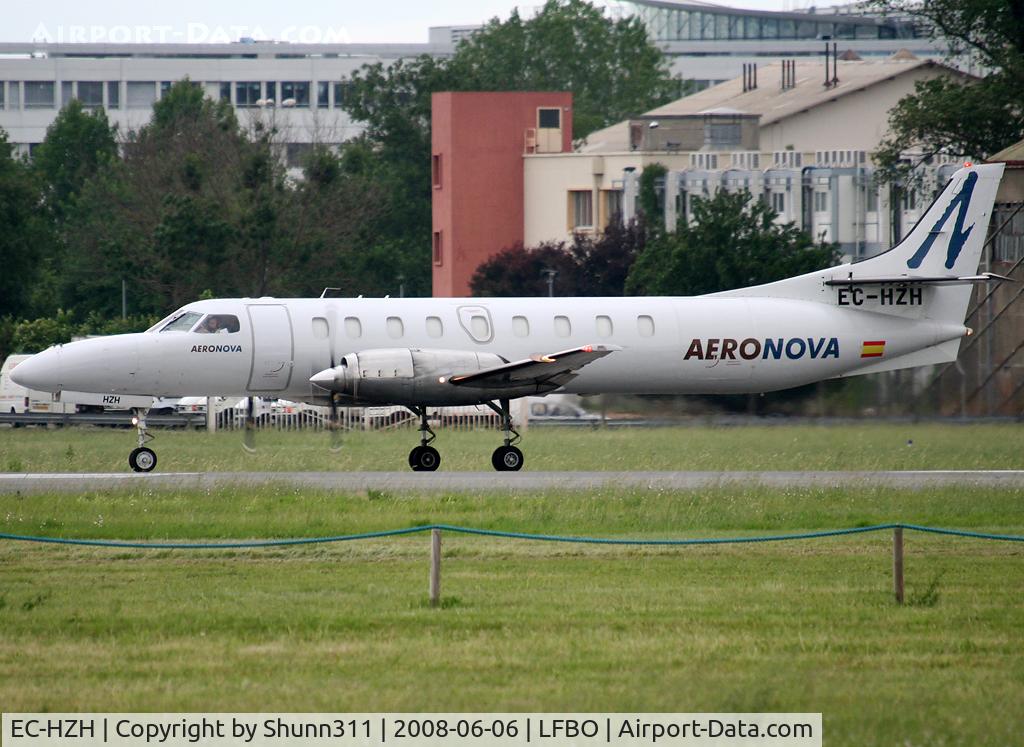 EC-HZH, 1988 Fairchild SA-227AC Metro III C/N AC-720, Lining up rwy 32R for departure...