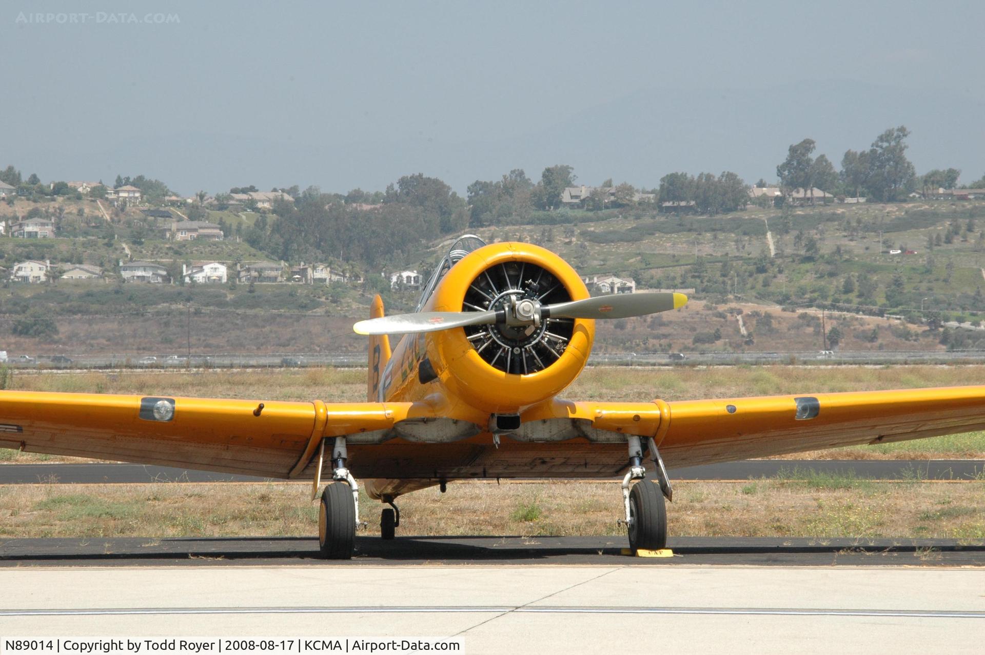 N89014, 1943 North American SNJ-5 Texan Texan C/N 84865, Camarillo Airshow 2008