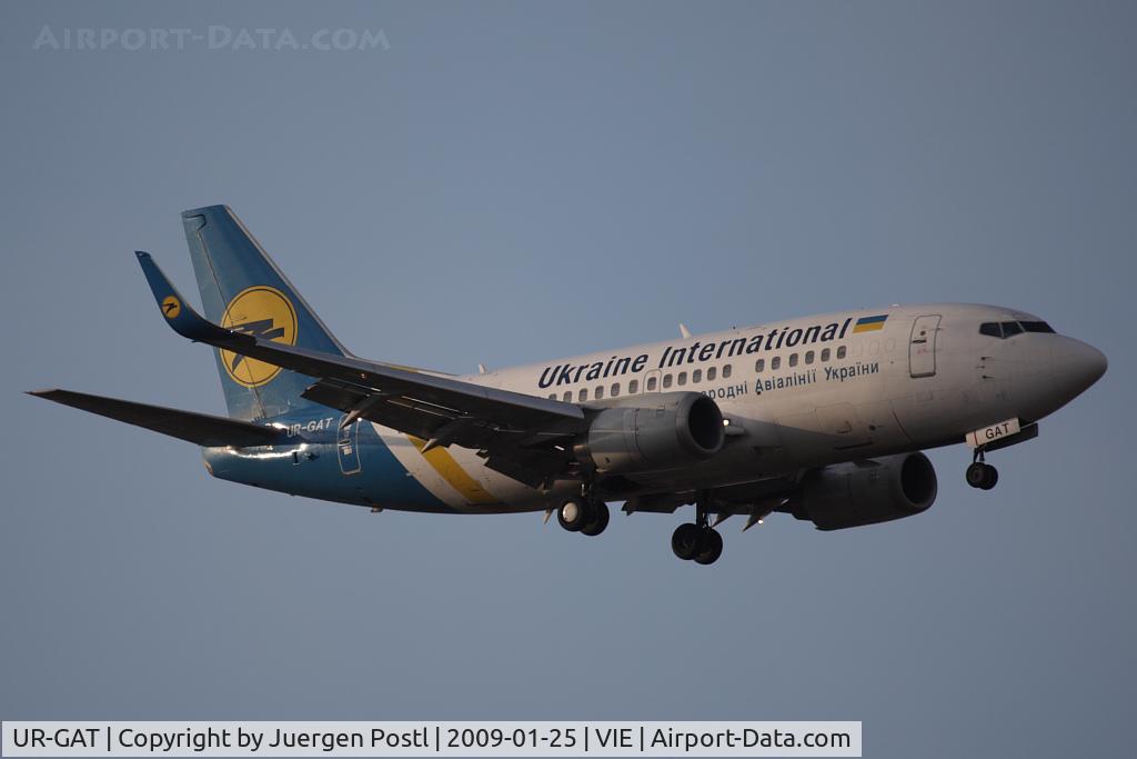 UR-GAT, 1993 Boeing 737-528 C/N 25237, Boeing 737-528
