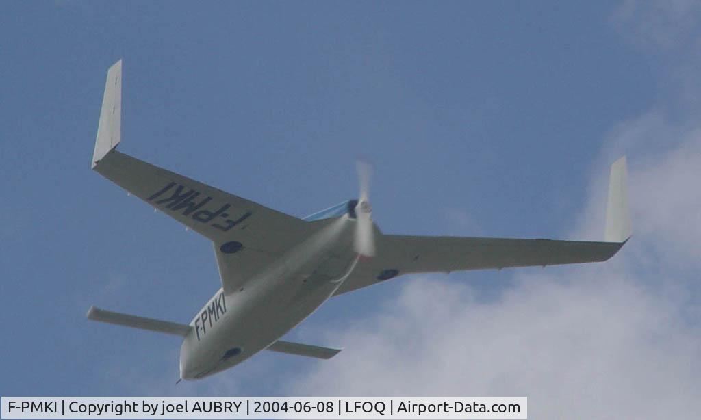 F-PMKI, 2004 Dickey E-Racer Mk 1 C/N ER-263, F-PMKI in flight 2004