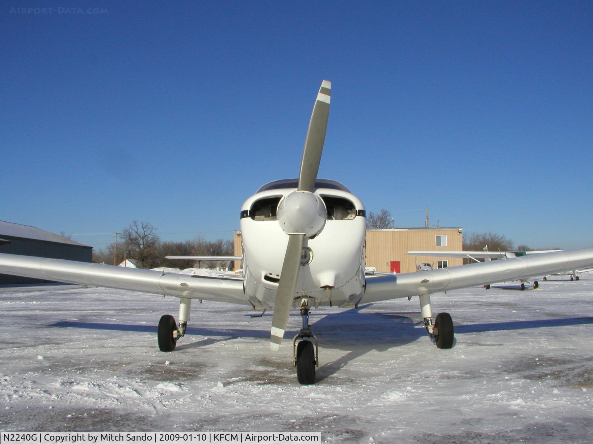 N2240G, 1978 Piper PA-28-161 C/N 28-7916217, Parked on the ramp at Thunderbird.