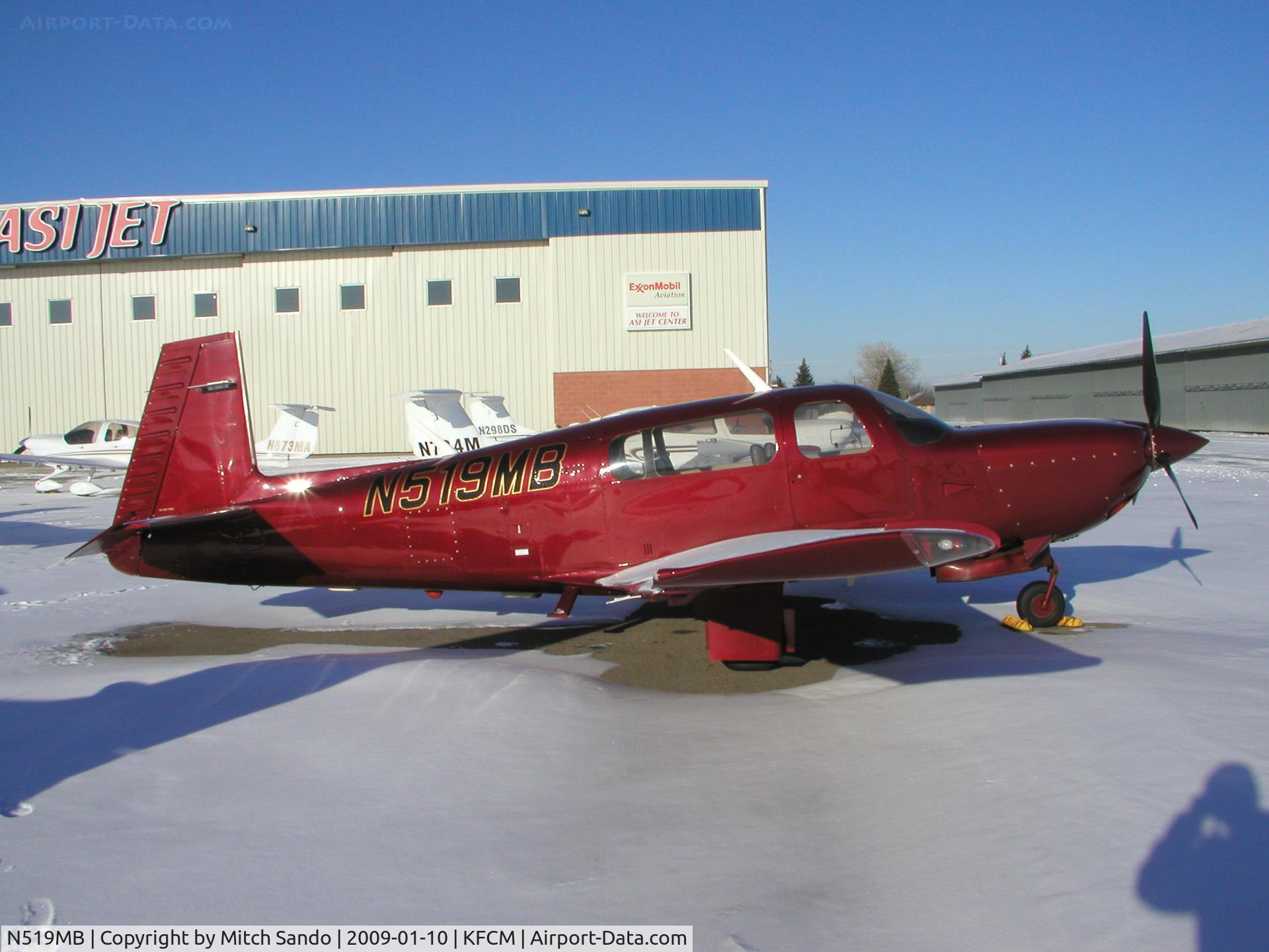 N519MB, 1995 Mooney M20M Bravo C/N 27-0200, Parked on the ramp at ASI.