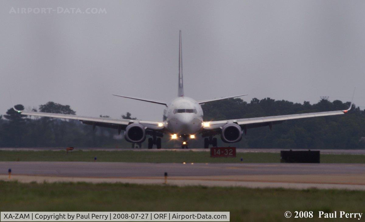 XA-ZAM, 2007 Boeing 737-852 C/N 35120, Taxiway turn