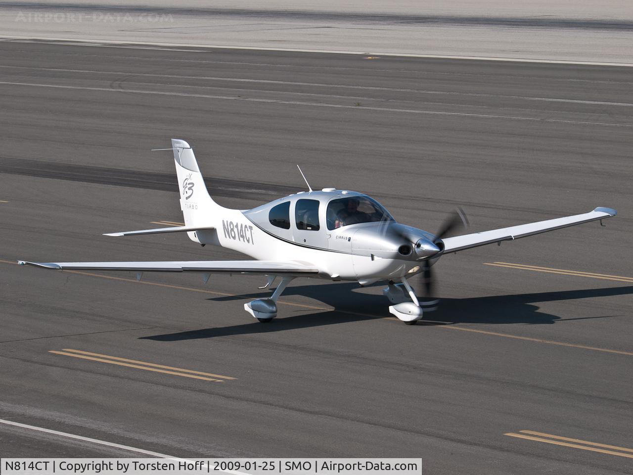 N814CT, 2008 Cirrus SR22 G3 X C/N 2918, N814CT taxiing
