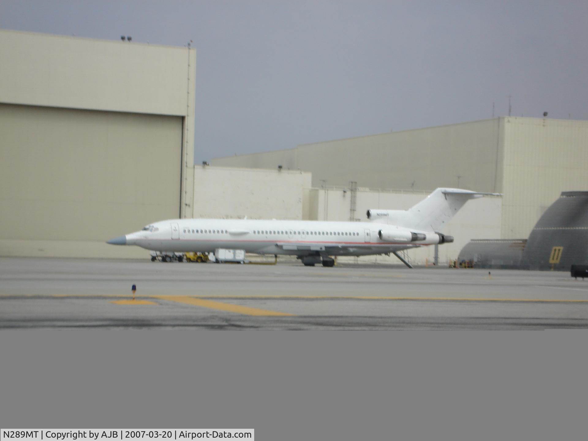 N289MT, 1981 Boeing 727-223 C/N 22467, Voodoo 1