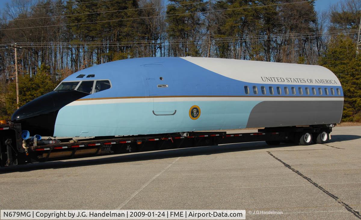 N679MG, 1982 Boeing 727-225 C/N 22557, 727 as Air Force One replica fuselage