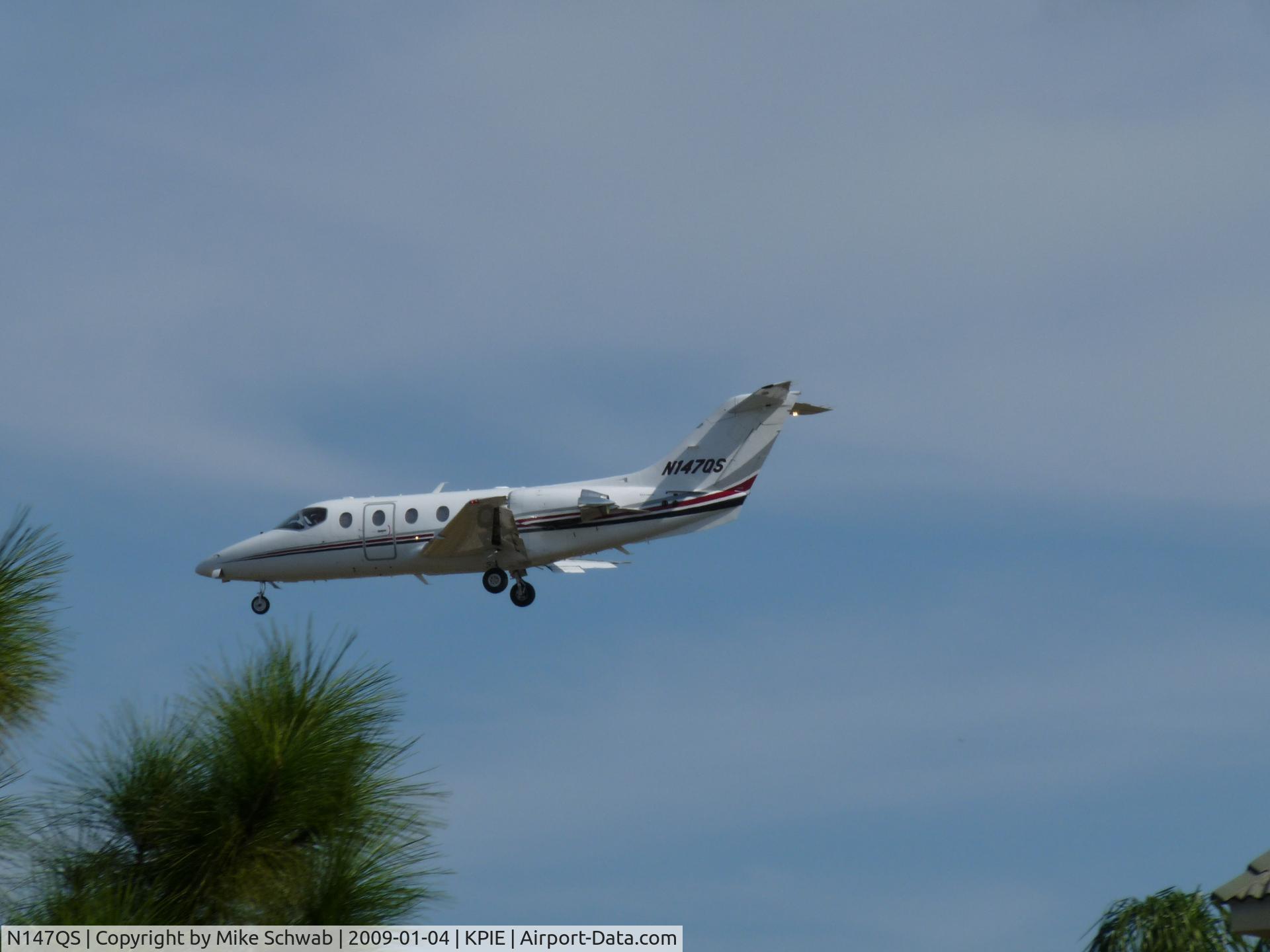 N147QS, Raytheon 400A C/N RK-436, Landing @ KPIE