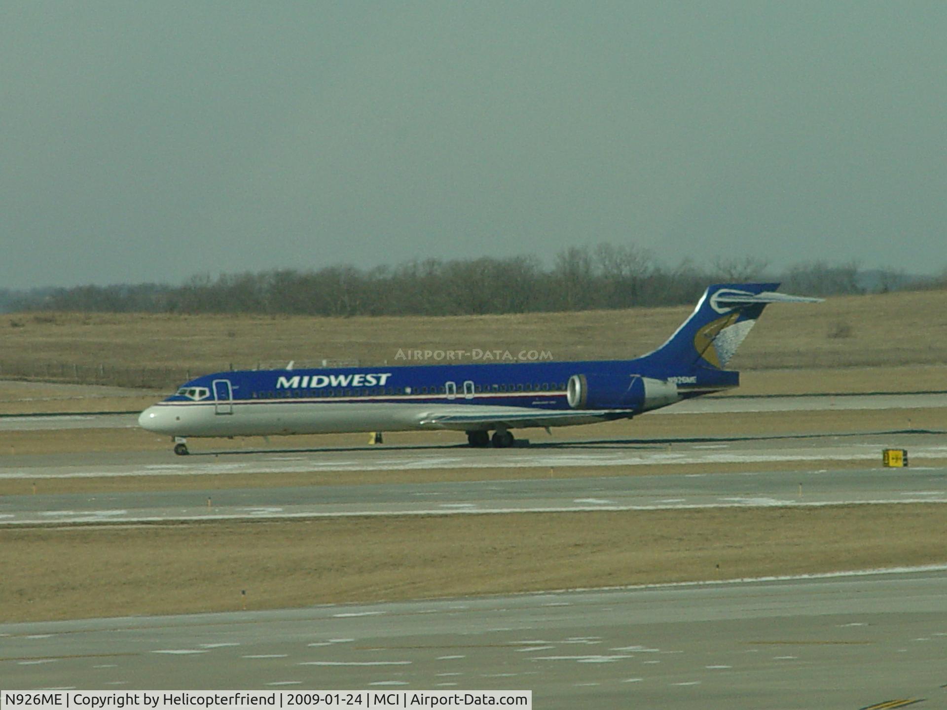 N926ME, 2005 Boeing 717-200 C/N 55192, Taxiing to the runway for take off