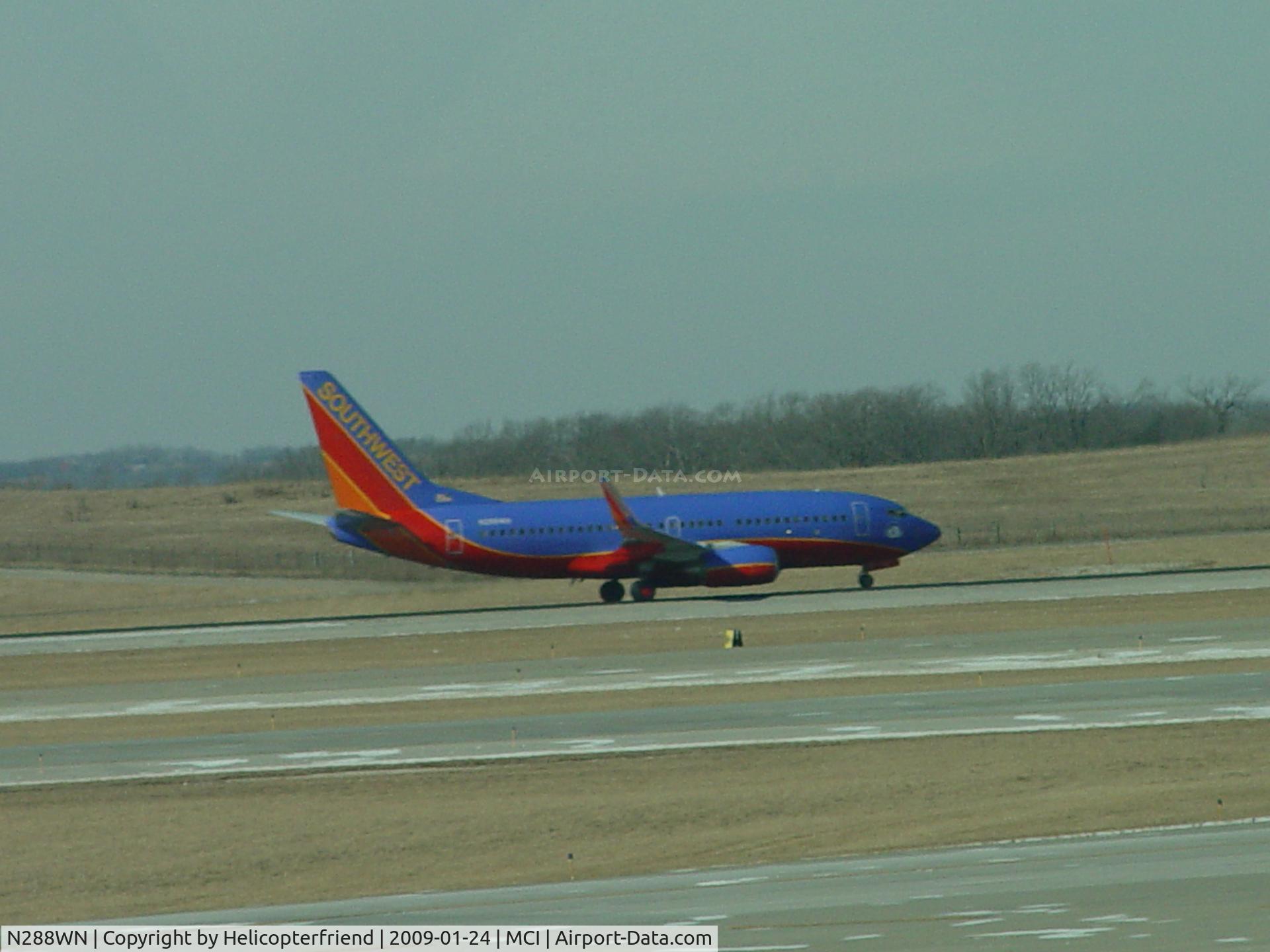 N288WN, 2007 Boeing 737-7H4 C/N 36611, SWA salutes The Tuskegee Airmen taking off