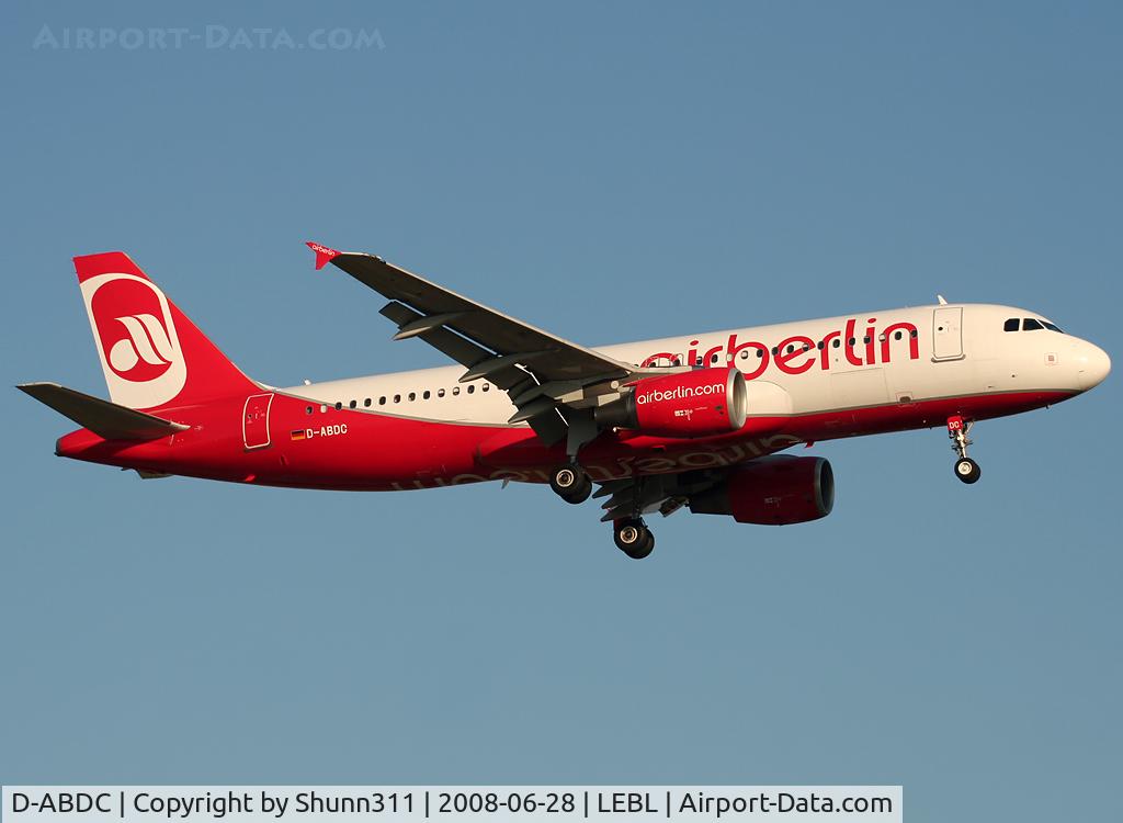 D-ABDC, 2005 Airbus A320-214 C/N 2654, Landing rwy 07R