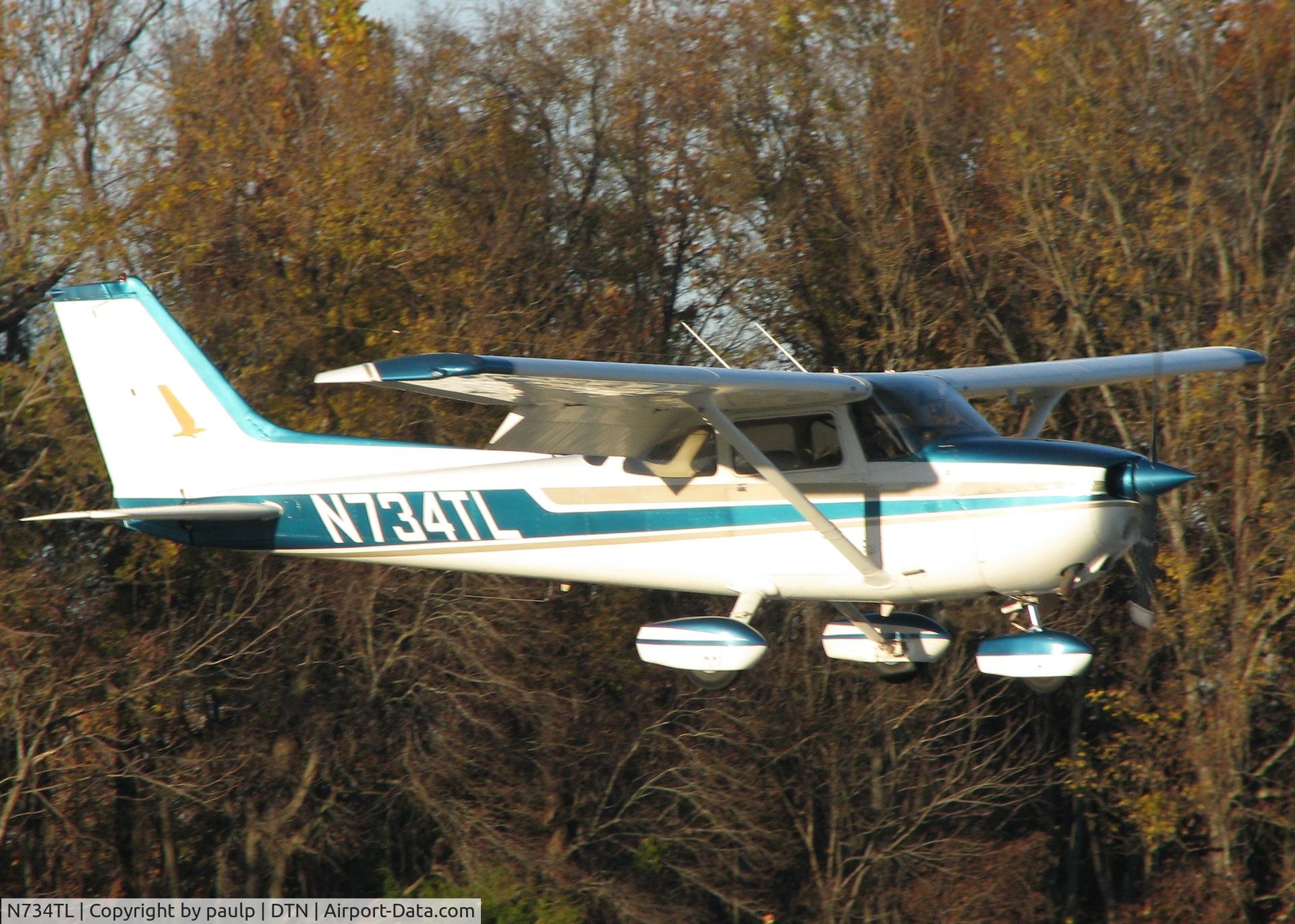 N734TL, 1977 Cessna 172N C/N 17269100, Landing at Downtown Shreveport.