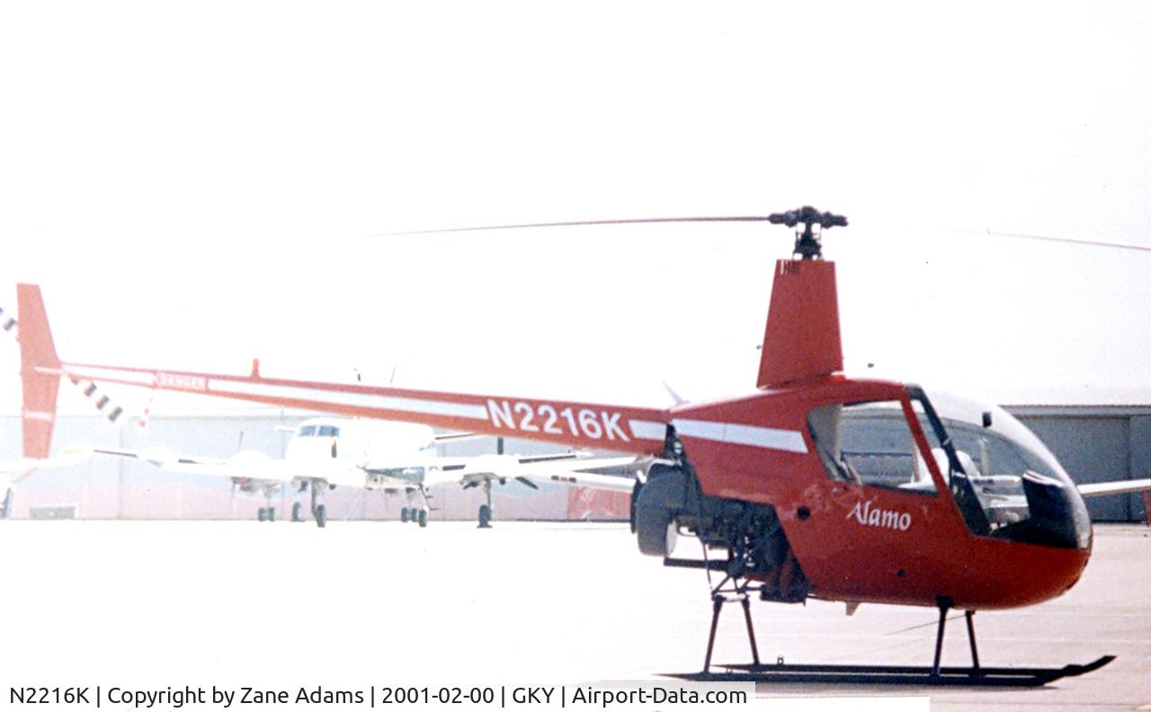 N2216K, 1989 Robinson R22 Beta C/N 0998, At Arlington Municipal