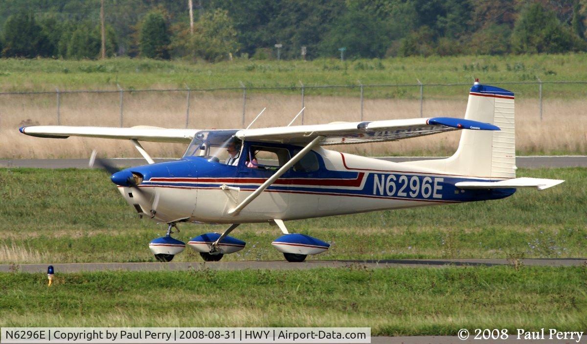 N6296E, 1959 Cessna 172 C/N 46396, For a small airport, it was pretty steady that day.  Another one on the move