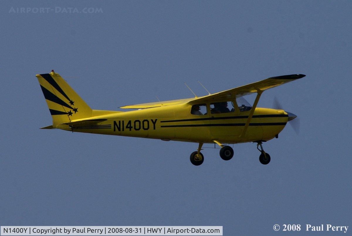 N1400Y, 1961 Cessna 172C C/N 17249100, Another bright Cessna.  I like the starry tail, nice touch