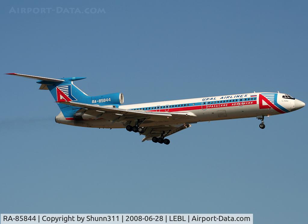 RA-85844, 1995 Tupolev Tu-154M C/N 95A992, Landing rwy 07R