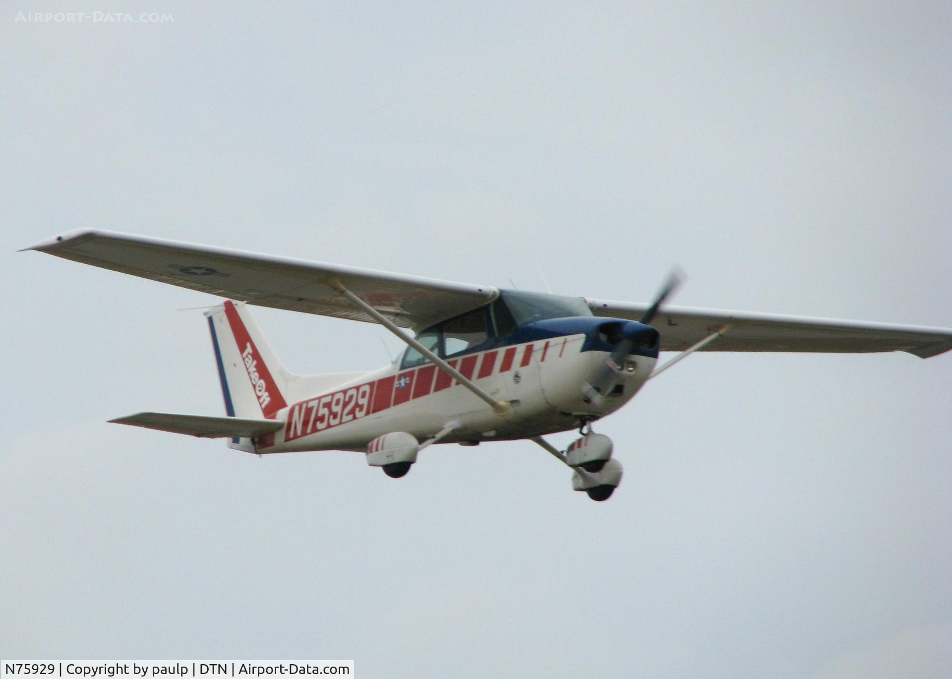 N75929, 1976 Cessna 172N C/N 17268051, At the Downtown Shreveport airport.