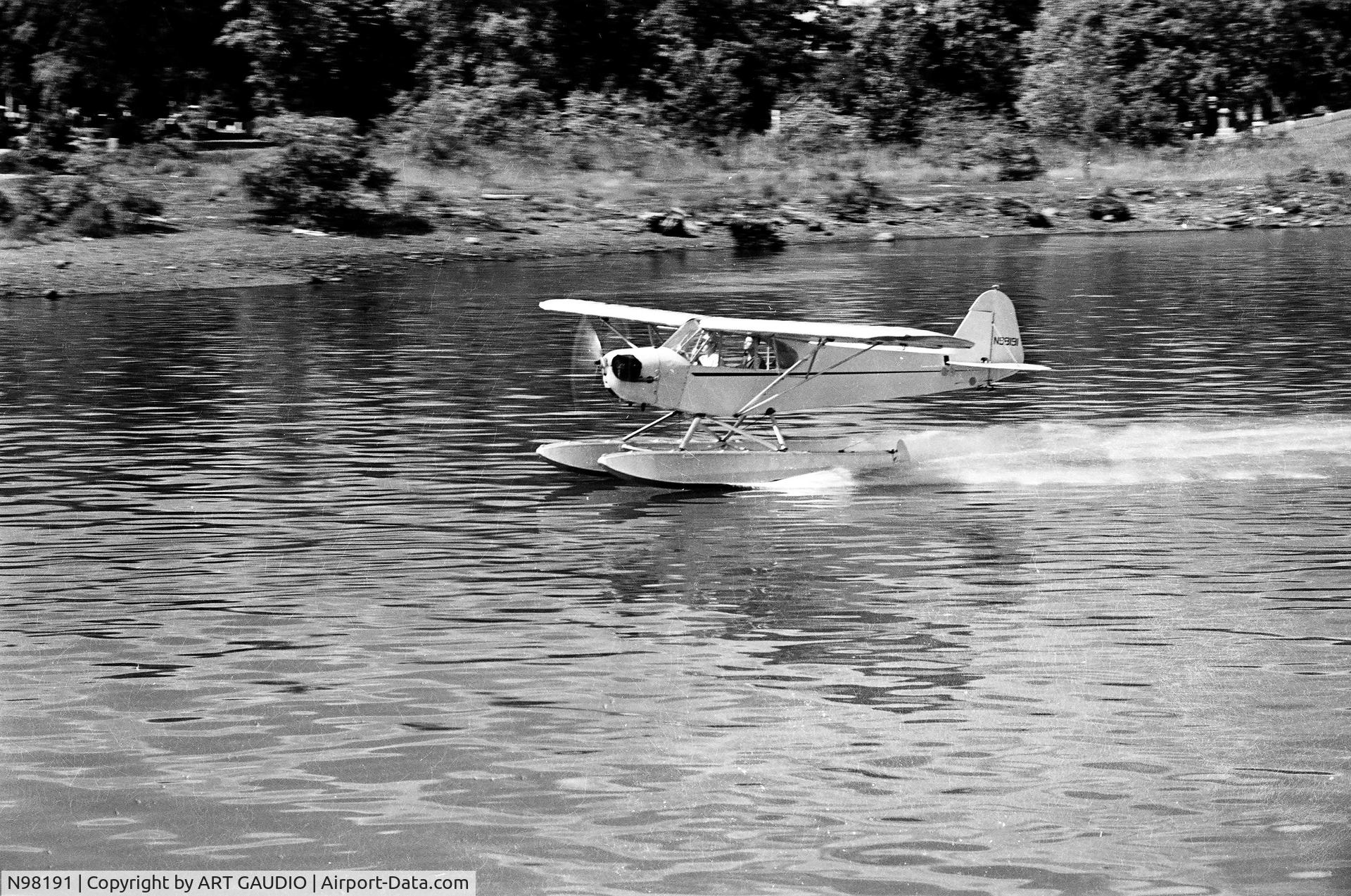 N98191, 1946 Piper J3C-65 Cub C/N 19057, TAKE OFF