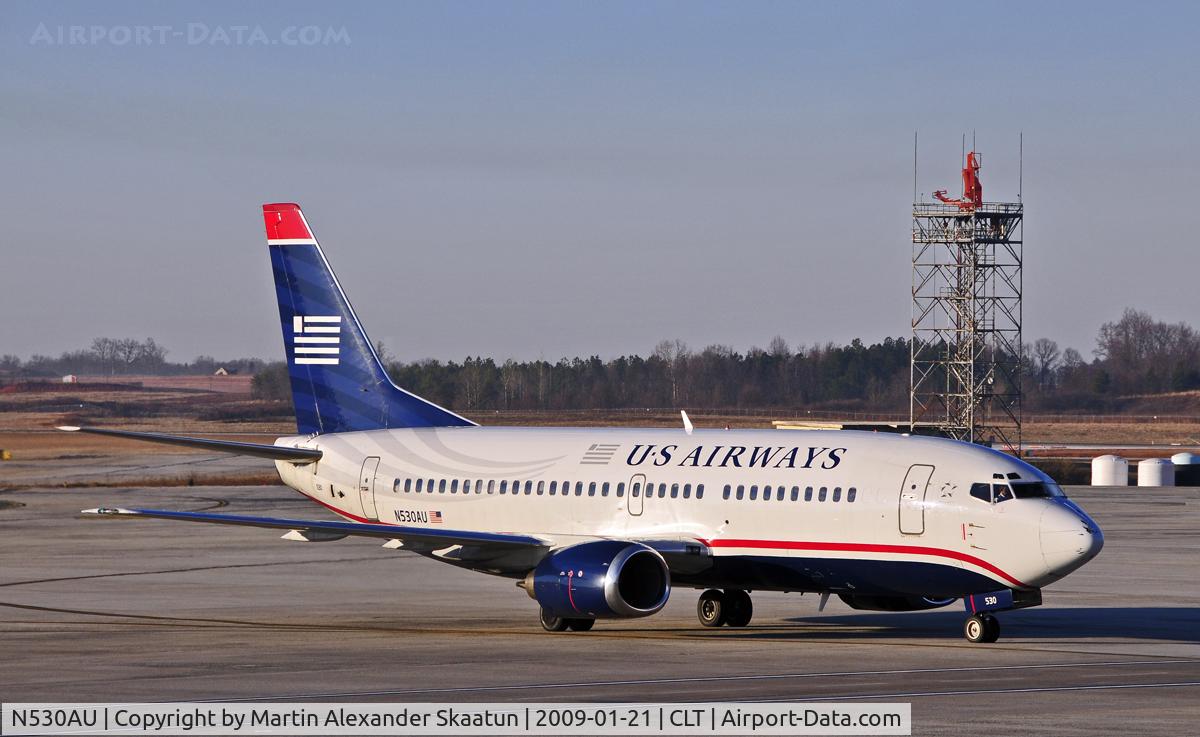 N530AU, 1989 Boeing 737-3B7 C/N 24412, Taxiing in after landing.
