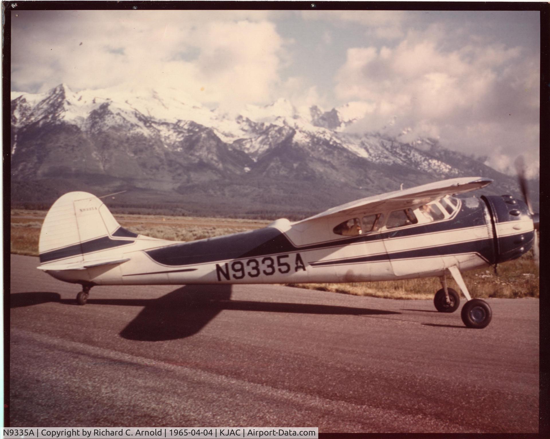 N9335A, 1949 Cessna 195 C/N 7414, I learned to fly in this A/C in Broomfield, CO