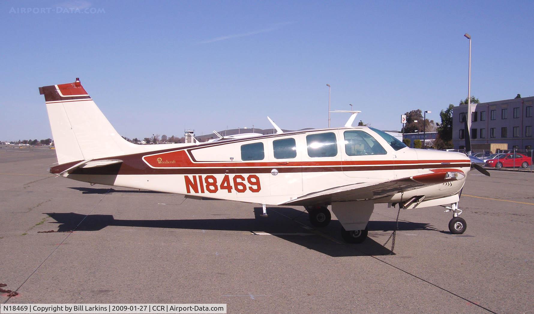 N18469, 1977 Beech A36 Bonanza 36 C/N E-1141, Visitor