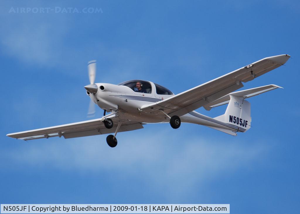 N505JF, 2005 Diamond DA-40 Diamond Star C/N 40.520, On final approach to 17L.