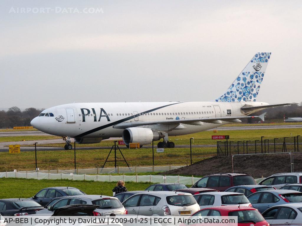AP-BEB, 1991 Airbus A310-308 C/N 587, Taxing to the gate