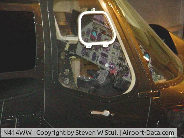 N414WW, 1980 Bell 222 C/N 47042, restored static dash