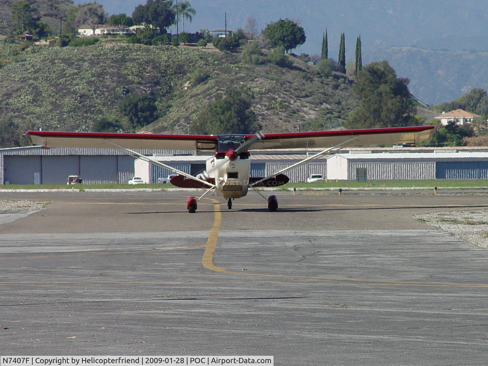 N7407F, 1999 American Champion 7GCAA Adventure Citabria C/N 416-98, Taxiing to Howard Aviation for a quick check up