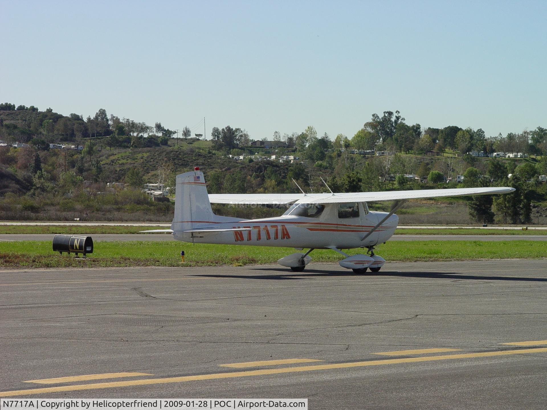 N7717A, 1964 Cessna 150E C/N 150-60886, Taxiing to westside of Brackett on north taxiway