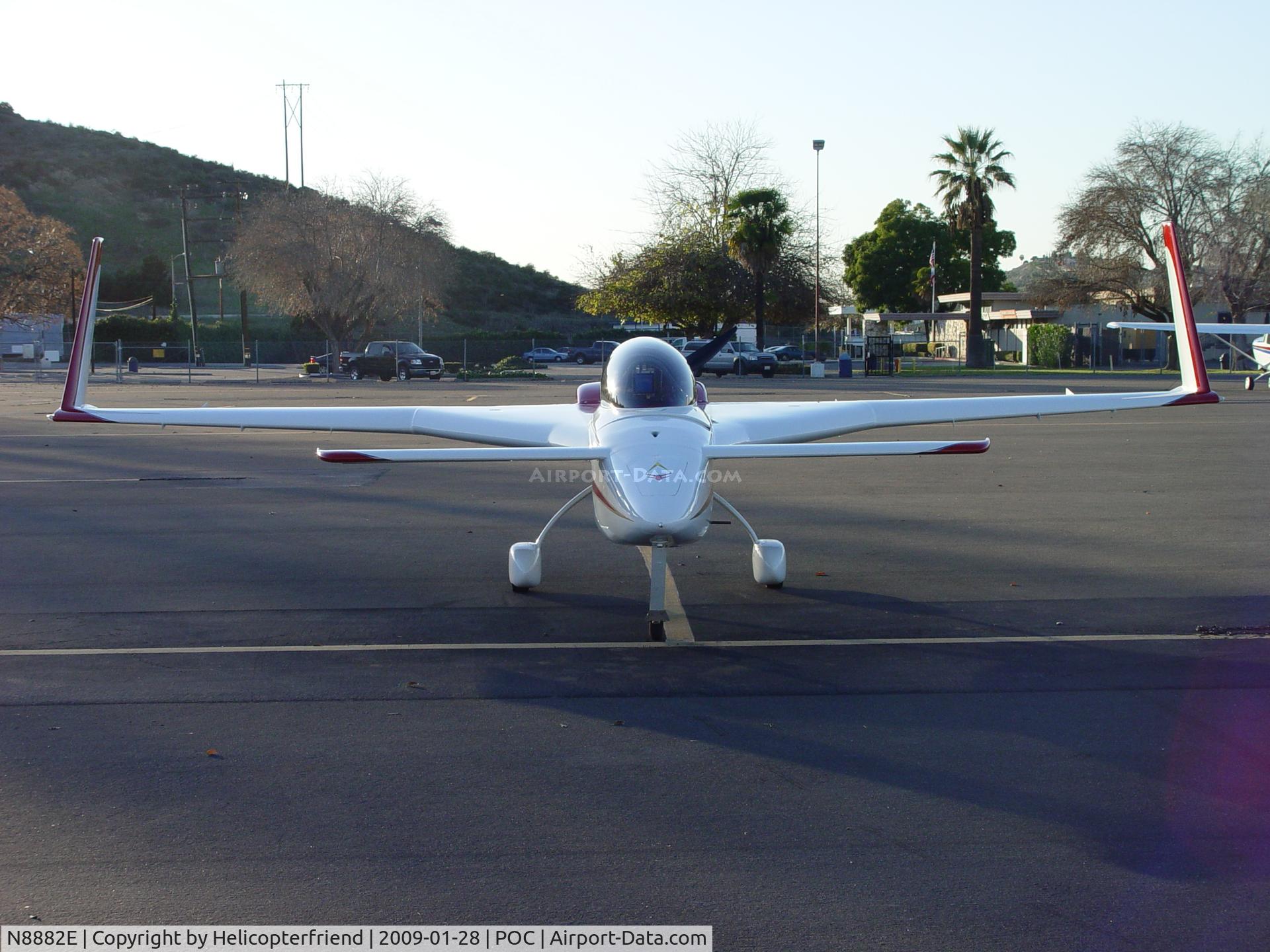 N8882E, 2008 Rutan Long-EZ C/N 001 (N8882E), Nose wheel electrically extended
