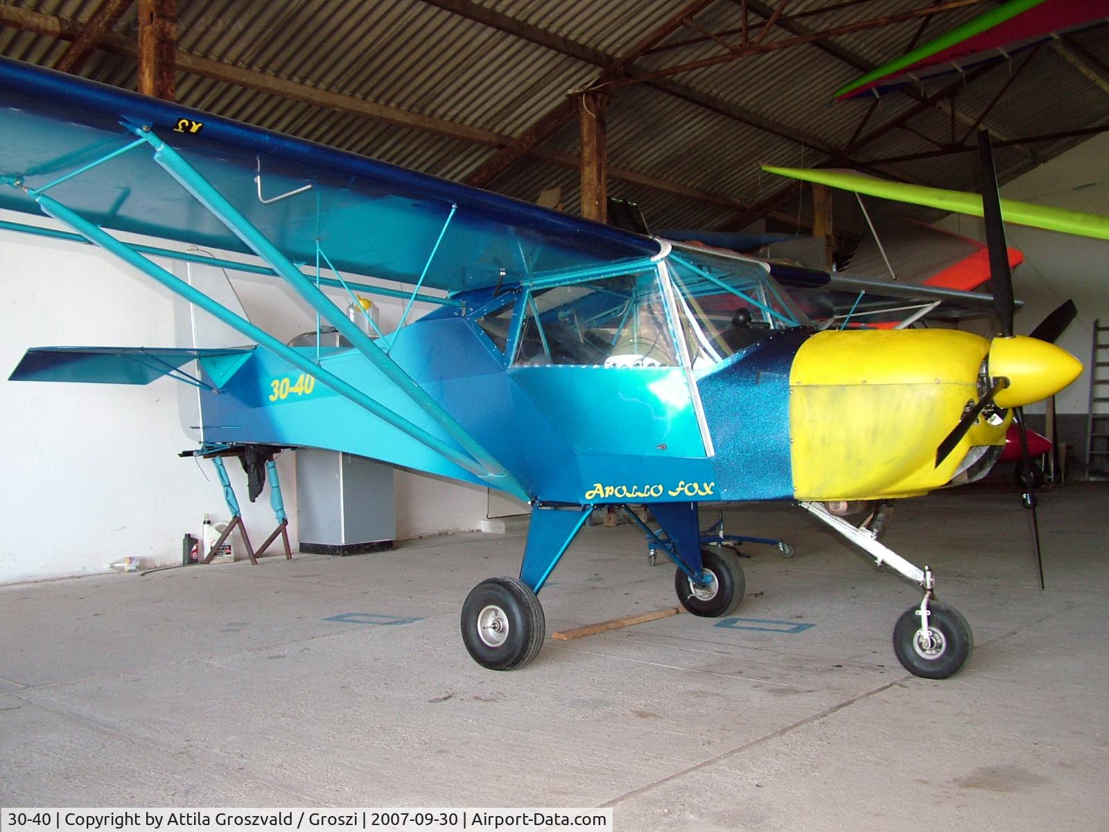 30-40, 2001 Halley Apollo Fox C/N 150201, Úrhida Airport, Hungary