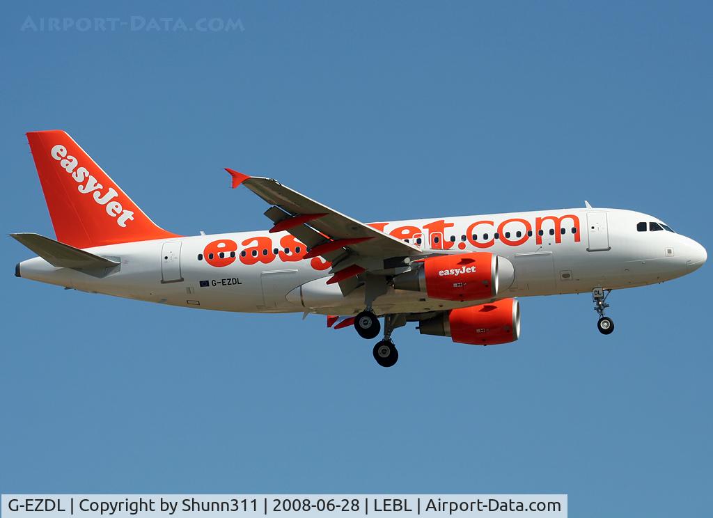 G-EZDL, 2008 Airbus A319-111 C/N 3569, Landing rwy 07R