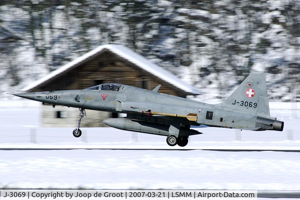 J-3069, Northrop F-5F Tiger II C/N L.1069, The snow in March did offer great backgrounds for the pictures we were able to take.