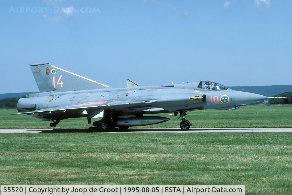 35520, Saab J-35F Draken C/N 35-520, F10 aircraft seen on the Angelholp air day in 1995.