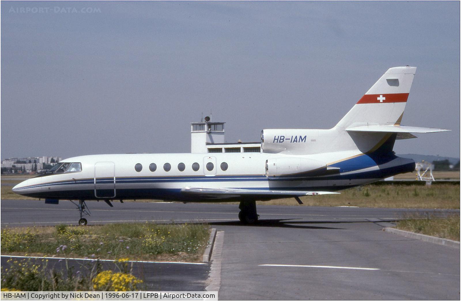 HB-IAM, Dassault Falcon 50 C/N 164, LFPB