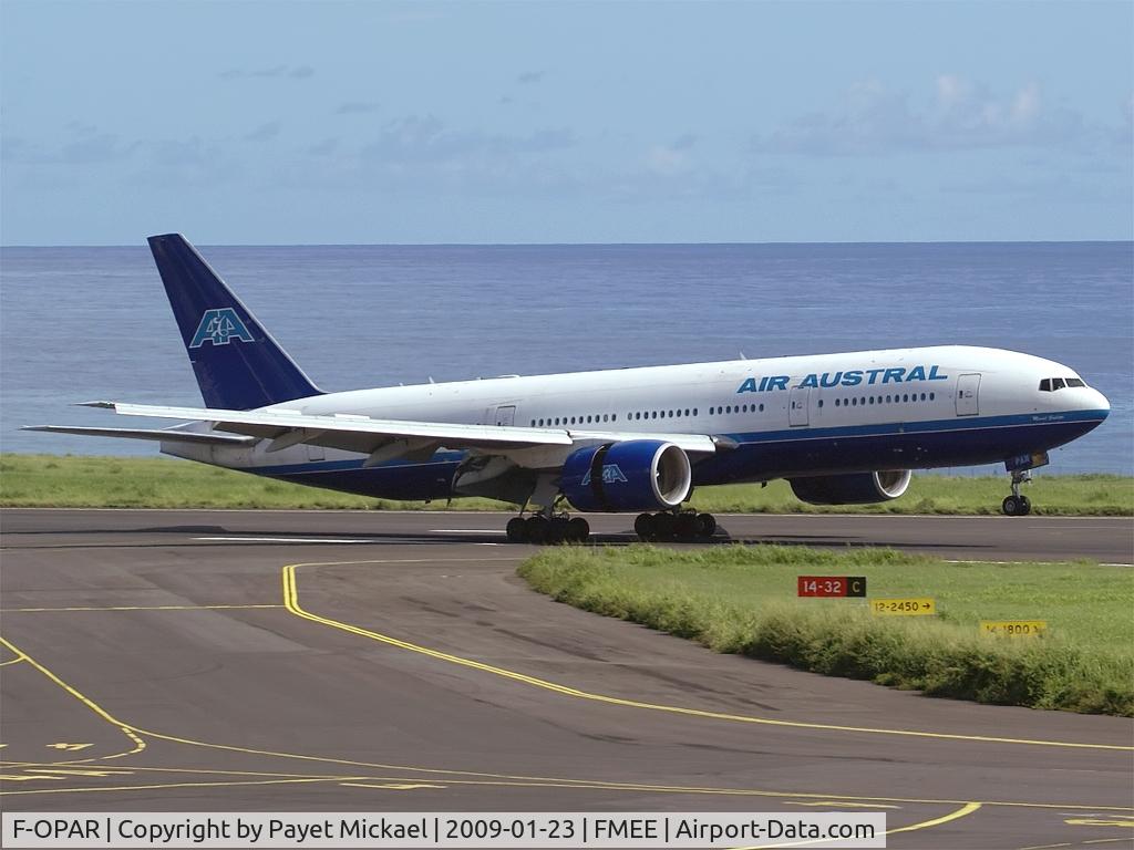 F-OPAR, 1999 Boeing 777-2Q8/ER C/N 29908, Landing rwy 14