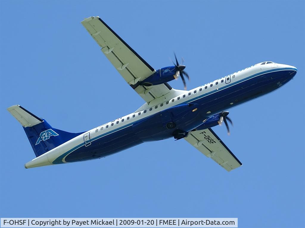F-OHSF, 2000 ATR 72-212A C/N 650, Takeoff from runway 12