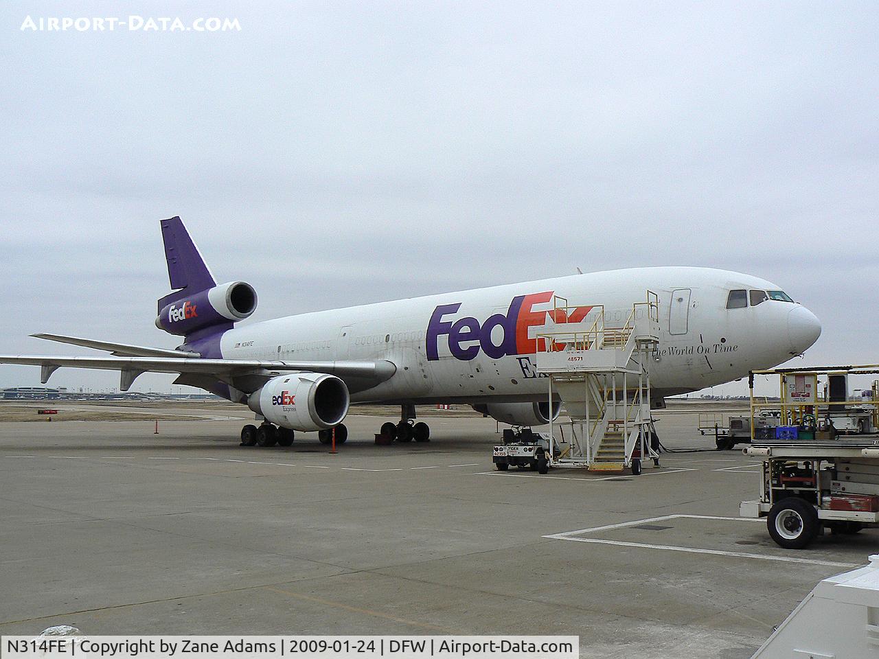 N314FE, 1988 Douglas DC-10-30F C/N 48312, Federal Express at DFW East Freight