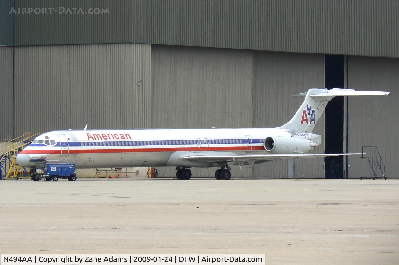 N494AA, 1989 McDonnell Douglas MD-82 (DC-9-82) C/N 49732, American Airlines MD-80 at DFW