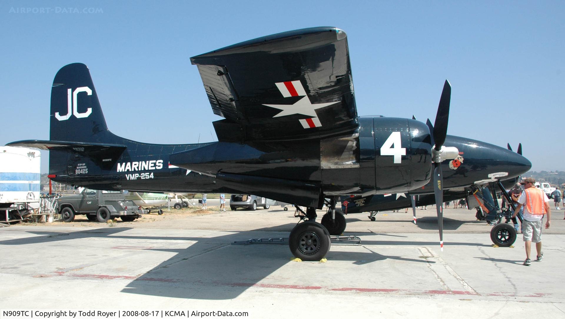 N909TC, 1945 Grumman F7F-3P Tigercat C/N 80425, Camarillo Airshow 2008