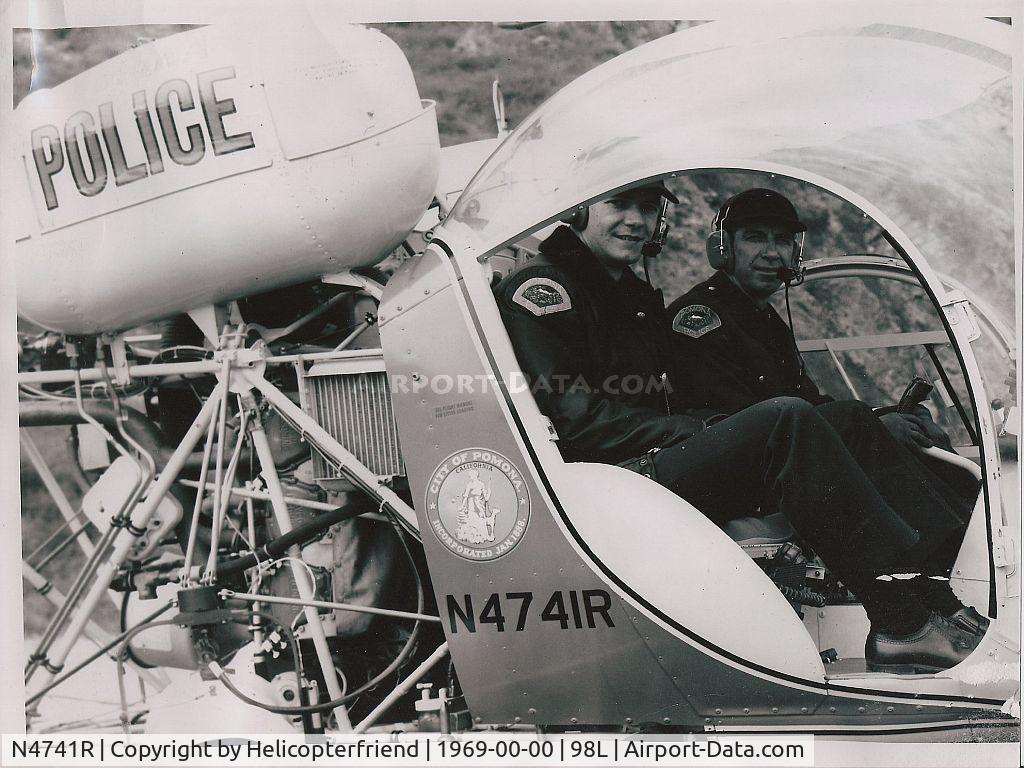 N4741R, 1968 Bell 47G-5 C/N 7917, Pic taken by Evidence Tech PPD, given to FTO Fitch, closes to this side, given to me to post, scanned 2009-01-30, circa 1969