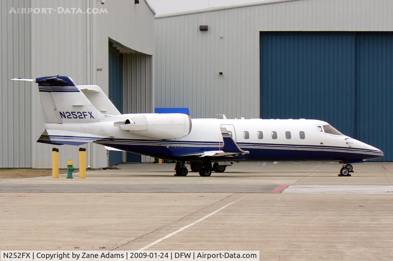 N252FX, 2000 Learjet Inc 60 C/N 196, At Dallas Love Field