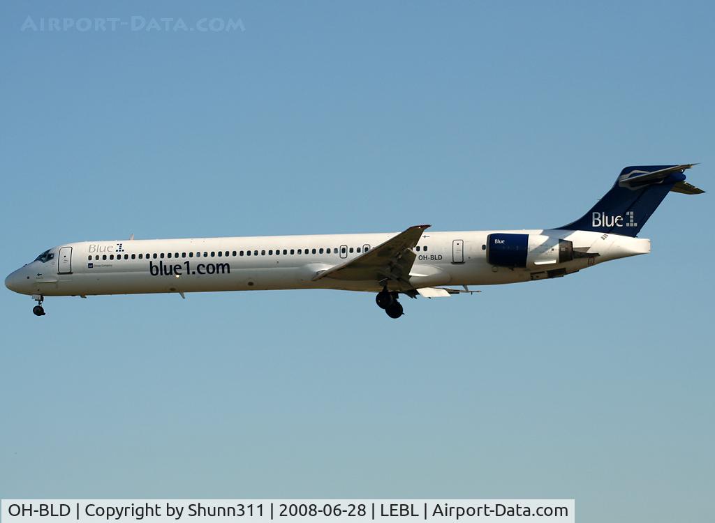 OH-BLD, 1997 McDonnell Douglas MD-90-30 C/N 53544, Landing rwy 07R