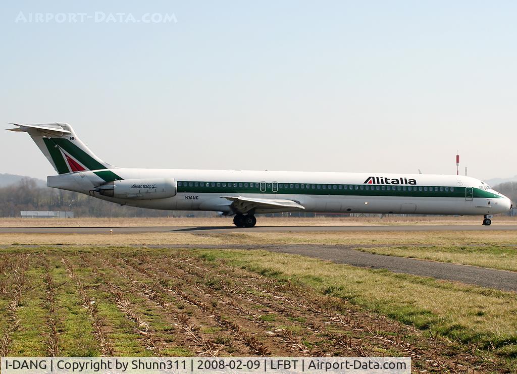 I-DANG, 1992 McDonnell Douglas MD-82 (DC-9-82) C/N 53176/1972, Landing rwy 02