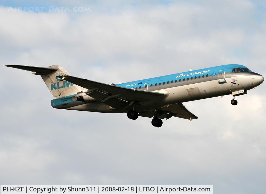 PH-KZF, 1996 Fokker 70 (F-28-0070) C/N 11577, Landing rwy 14R